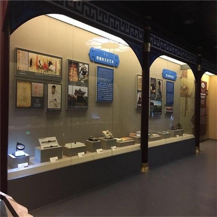博物馆展示柜设计与安装 从沿墙柜到独立展柜的全方位解析