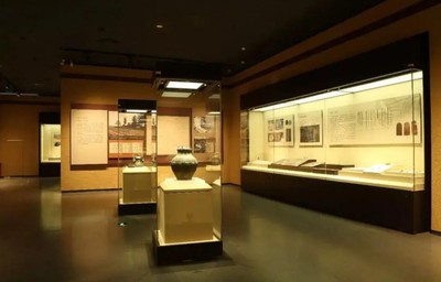 南昌博物馆展柜定制 设计与安装一站式解决方案